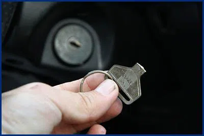 Advantage Locksmith Store Bridgeview, IL 708-303-9355 - 13-key-broke
